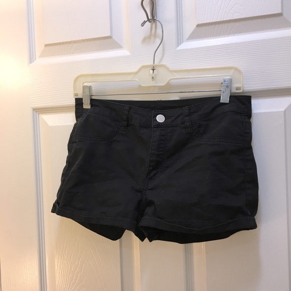 H&M Pants - Black shorts